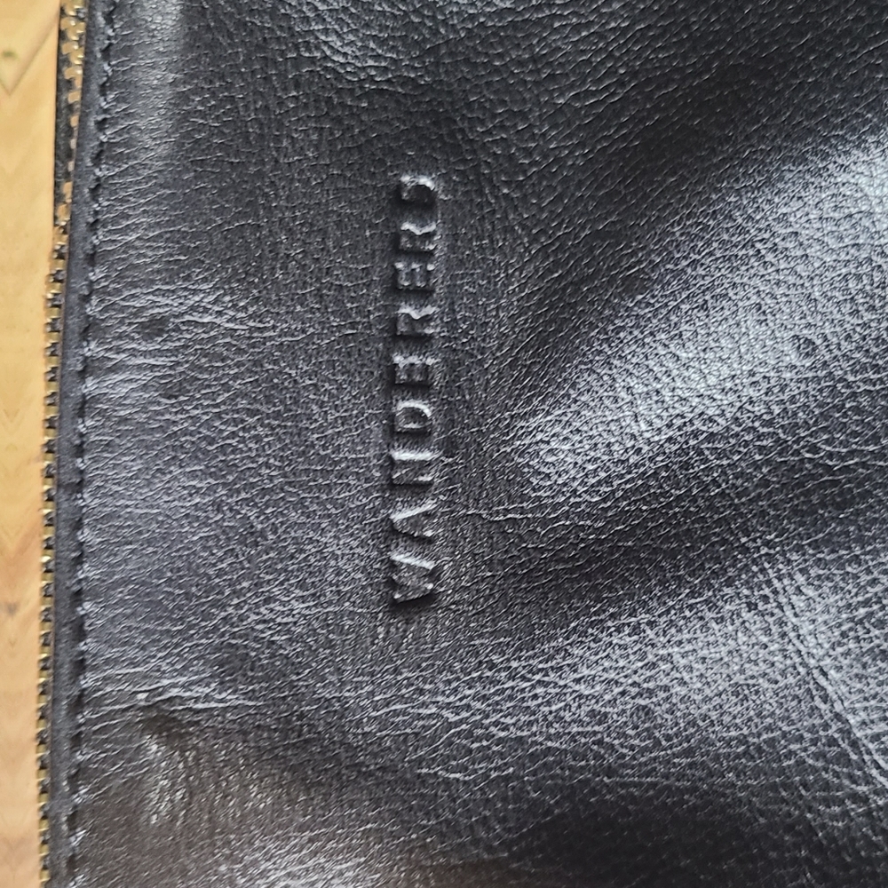 Wanderers crossbody - Picture 11 of 11